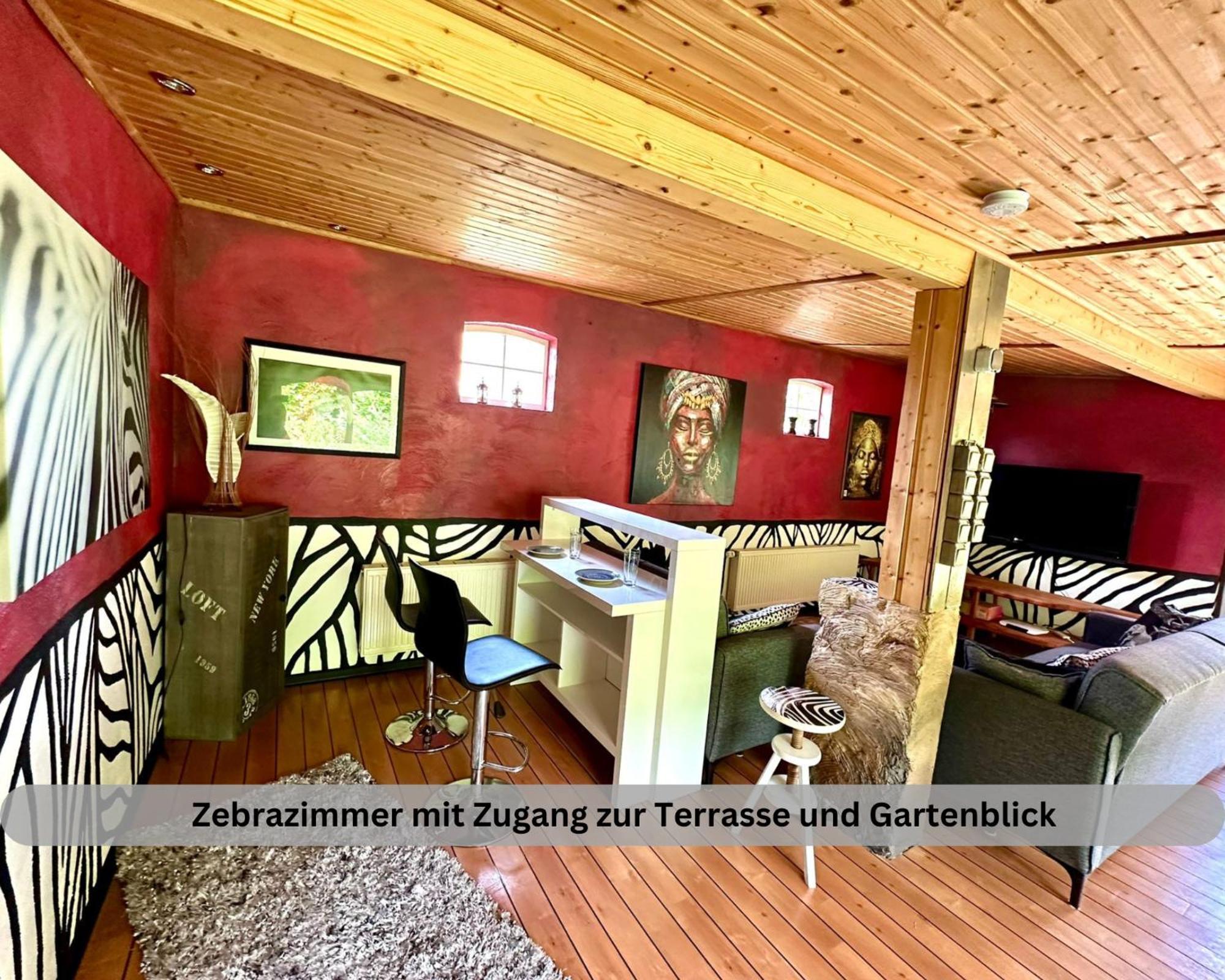 Lodge Of Africa - Einzigartige Themenzimmer, Eingezaeunten Garten, Sauna, Whirlpool & Kamin, Hunde Willkommen, Gasgrill, Voll Ausgestattete Kueche, Grosser Essbereich, Hamburg & Stade In Der Naehe Twielenfleth Bagian luar foto