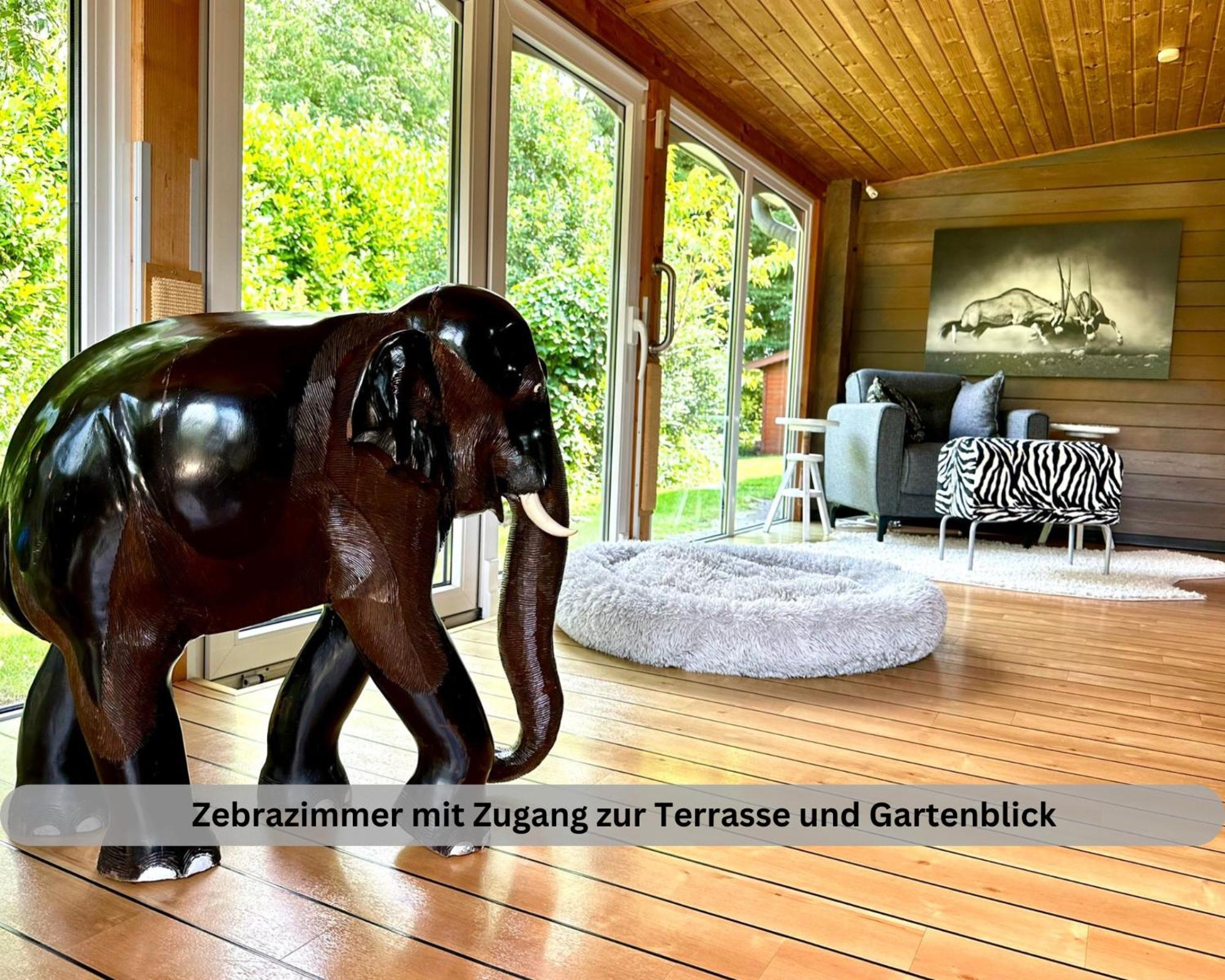 Lodge Of Africa - Einzigartige Themenzimmer, Eingezaeunten Garten, Sauna, Whirlpool & Kamin, Hunde Willkommen, Gasgrill, Voll Ausgestattete Kueche, Grosser Essbereich, Hamburg & Stade In Der Naehe Twielenfleth Bagian luar foto