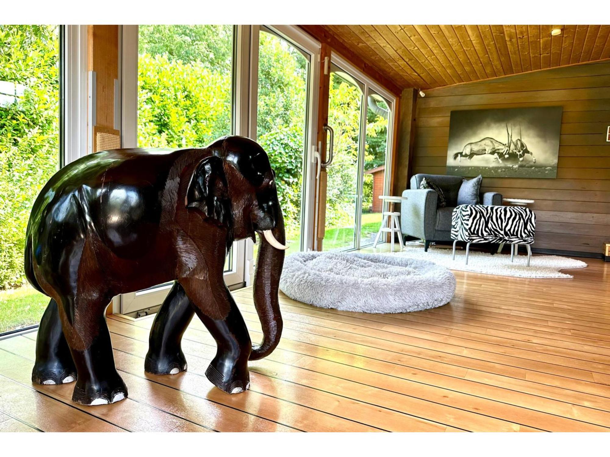 Lodge Of Africa - Einzigartige Themenzimmer, Eingezaeunten Garten, Sauna, Whirlpool & Kamin, Hunde Willkommen, Gasgrill, Voll Ausgestattete Kueche, Grosser Essbereich, Hamburg & Stade In Der Naehe Twielenfleth Bagian luar foto